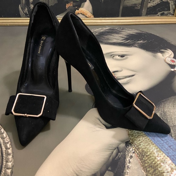 Heels.Size - 230. EUR- 36.Measurement shown in the picture in CMS